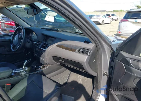 2014 BMW X3 xDrive28I z USA, uszkodzony, nr VIN 5UXWX9C54E0D25941